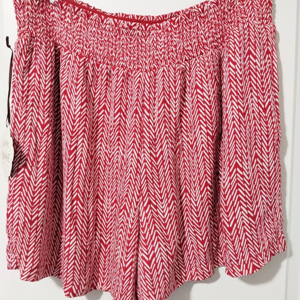 Women’s Mid-Rise Smocked Waist Shorts – Knox Rose